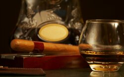 Cigar And Glass Of Whiskey Wallpaper