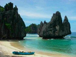 Dampir Island Of Raja Ampat Indonesia Wallpaper