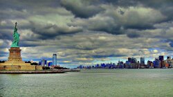 Statue Of Liberty In Ny Harbor Wallpaper