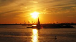 Statue Of Liberty In Sunset Wallpaper